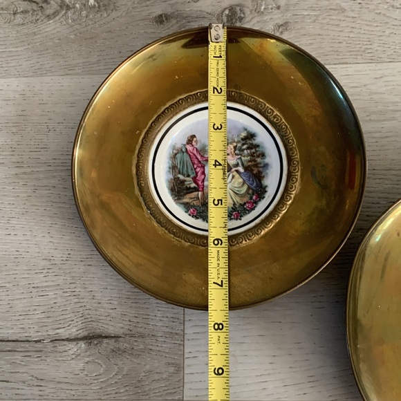 Set 2 Regency Bone China Brass and Ceramic Victorian Courting Scence‎ wall plate - Picture 4 of 11